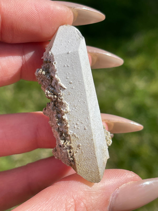Rare White Inner Mongolian Quartz wand with Calcite blades, Rare Crystal, Rare Mineral, Inner Mongolian Quartz, Dauphine Habit, Rare Quartz