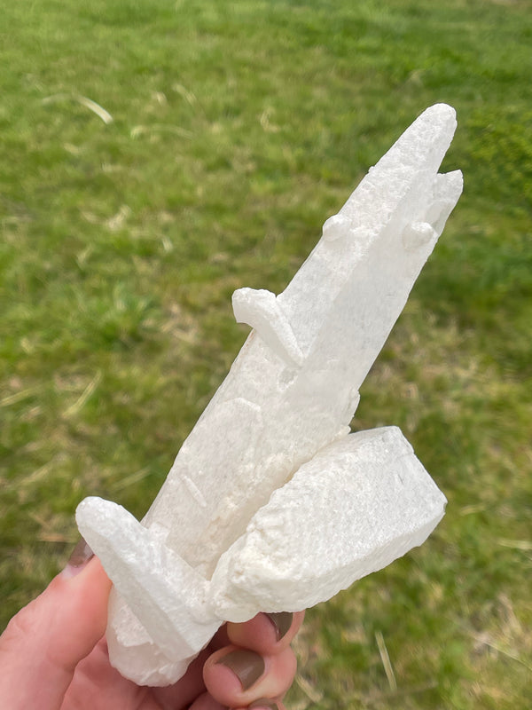 Unique White Laser Quartz Point from Brazil, Sings, White Quartz, Kaolinite Quartz, Laser Wand, Laser Point ,Rare Crystal,Diamantina Quartz,