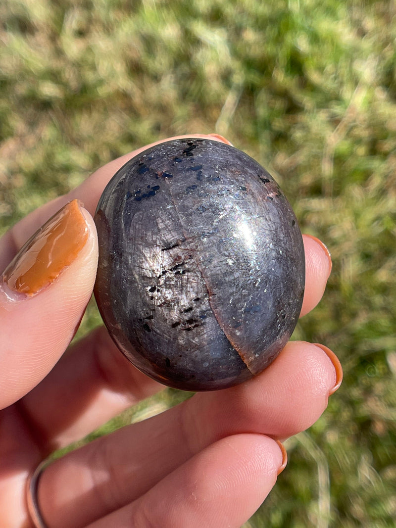 High Grade Chatoyant Ruby Corundum palm stone from India, Polished Ruby, Chatoyant Ruby, Rare crystal, Rare Stone, Polished Ruby, Top grade