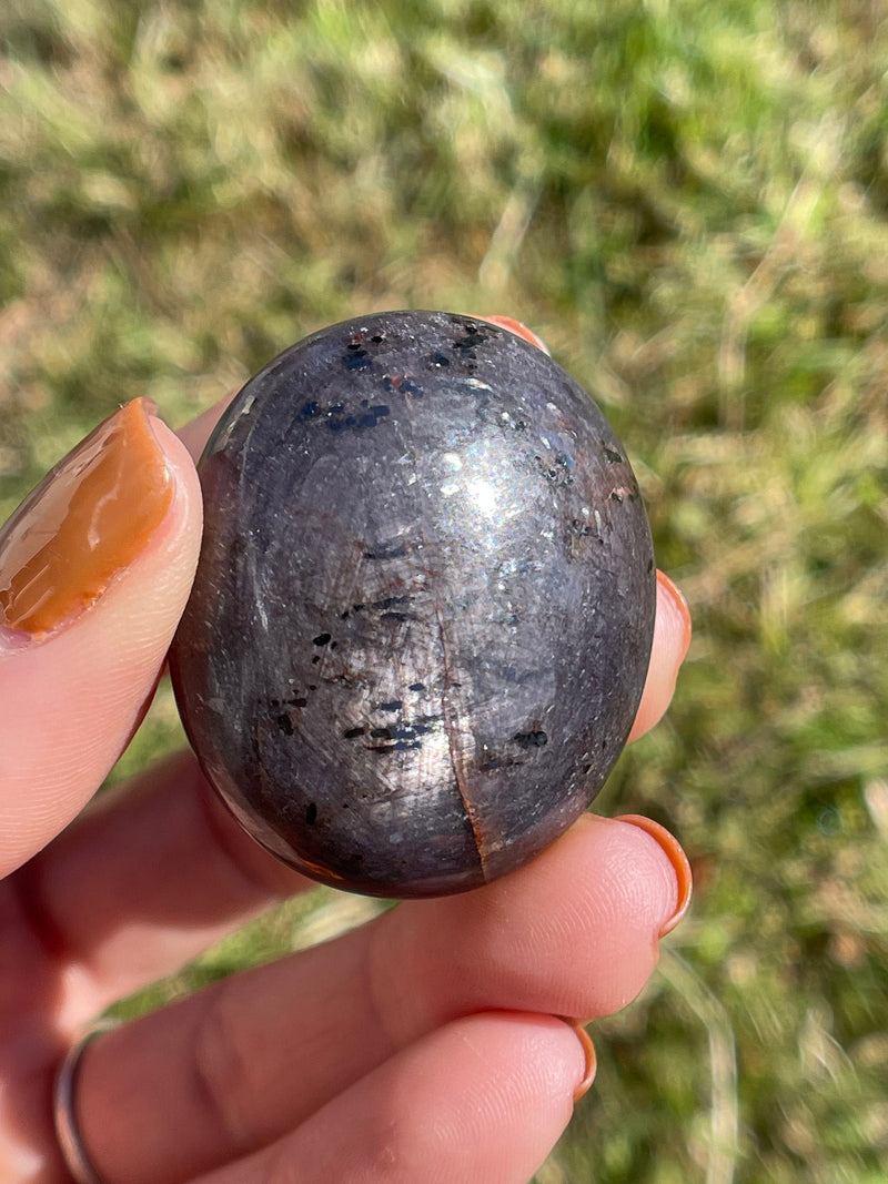 High Grade Chatoyant Ruby Corundum palm stone from India, Polished Ruby, Chatoyant Ruby, Rare crystal, Rare Stone, Polished Ruby, Top grade